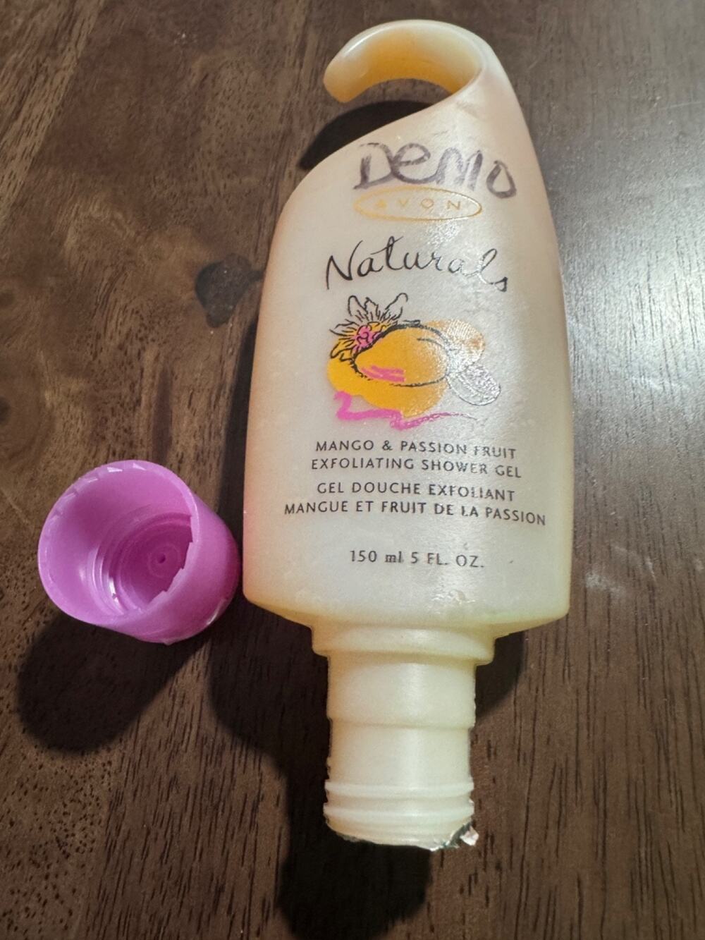Avon naturals exfoliating shower gel “mango & passion fruit” *2004